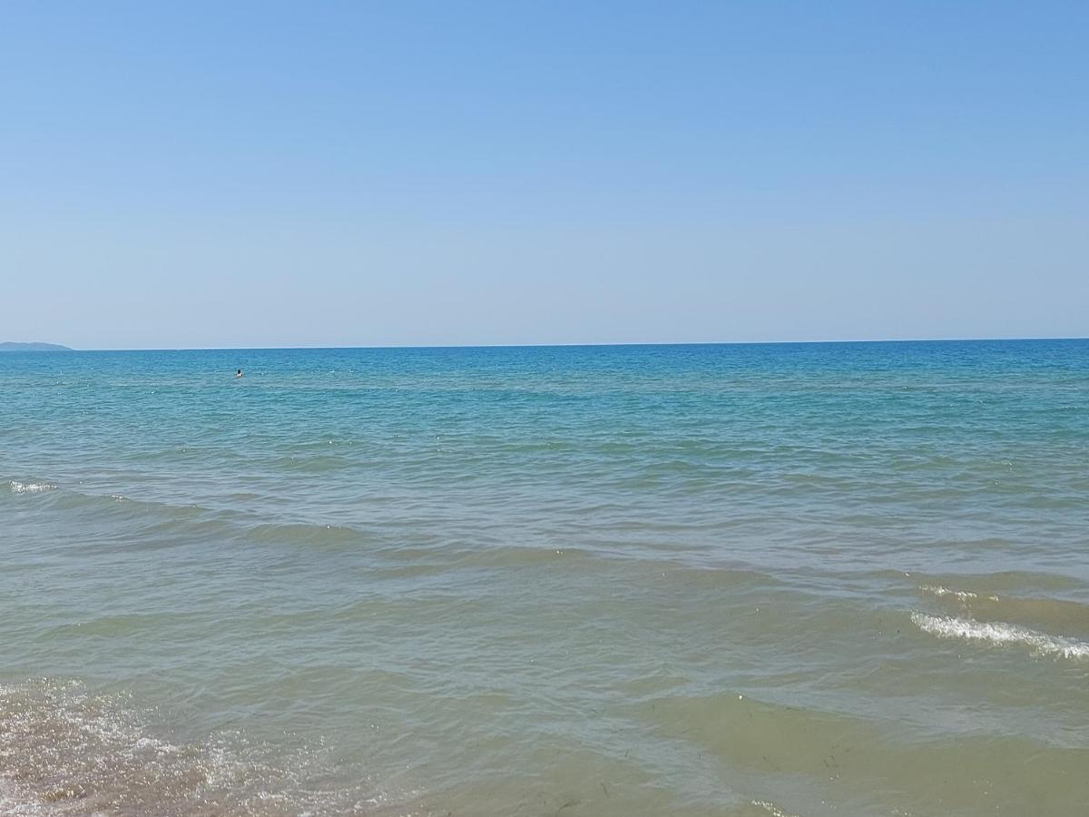 Golden Beach Apartments ดูร์เรส ภายนอก รูปภาพ