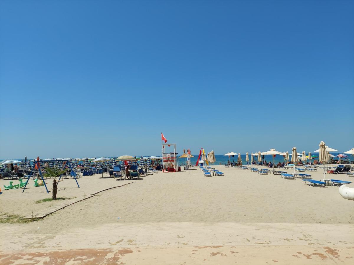Golden Beach Apartments ดูร์เรส ภายนอก รูปภาพ